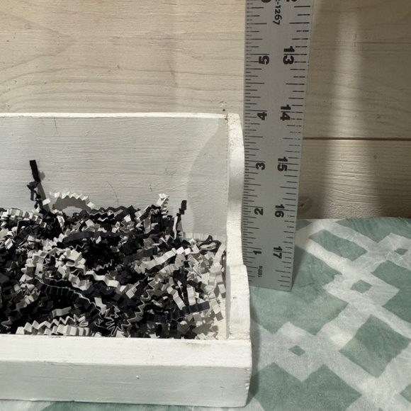 Handmade Refurbished Rustic Farmhouse Caddy With Ceramic Chicken Napkin Holders - Picture 8 of 8